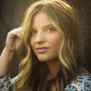 Meet your Posher, Emily rose